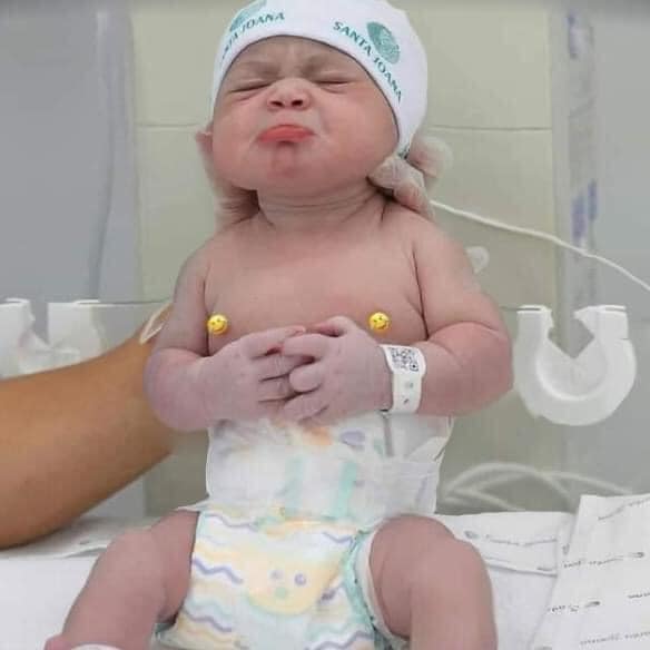 These adorable newborn babies ‘hate the world’ make everyone laugh after watching them