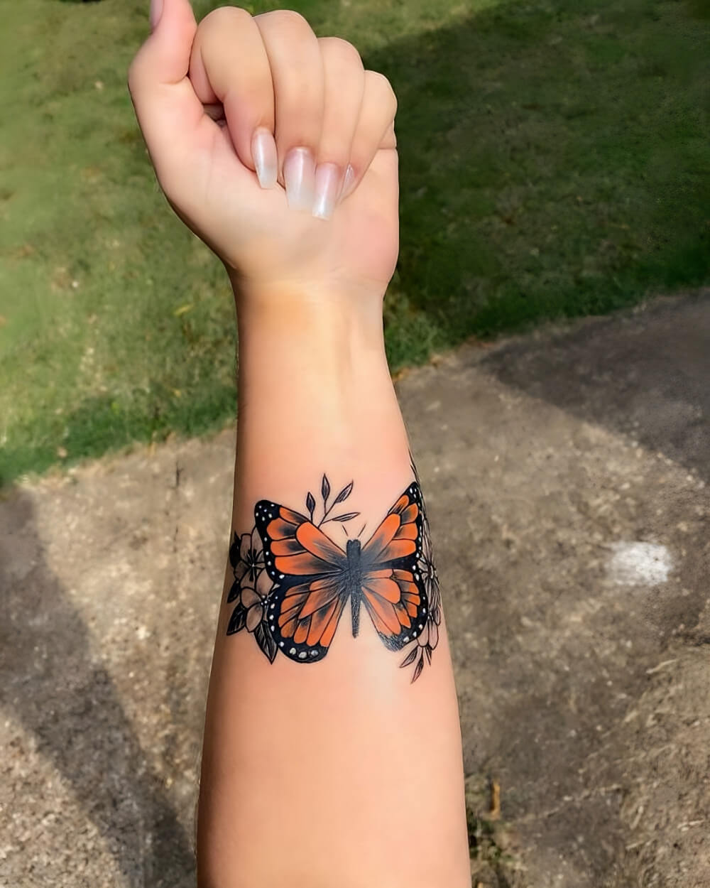 Easy But BeɑutifuƖ Butterfly tattoo Designs for GirƖ